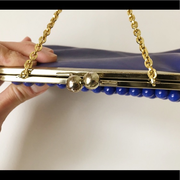 Blue beaded bag with gold tone kiss lock closure - Picture 7 of 15